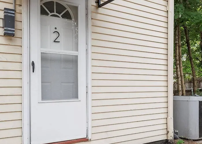 Apartment Bloomfield, Shadyside !2 Modern And Spacious Two Bedroom With Free Parking